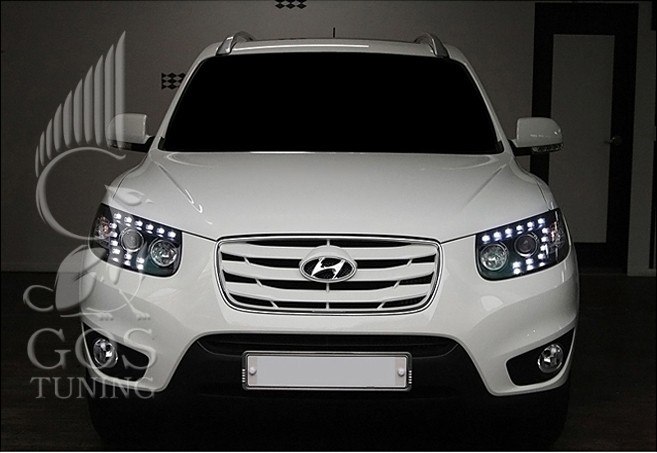 Передняя альтернативная оптика «AUDI Q7 Style» для Хендай Санта Фе 2006-