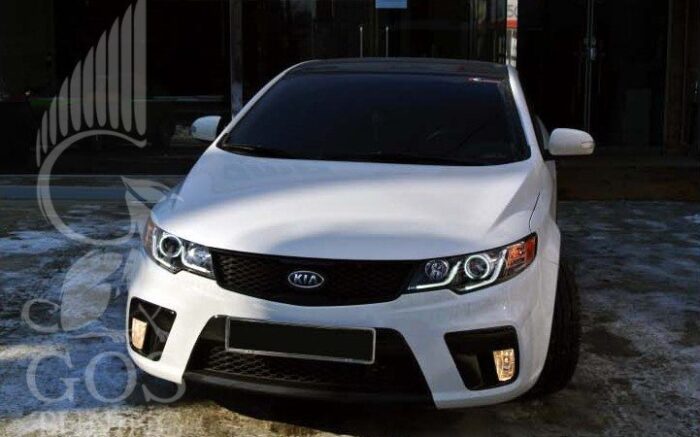 Передняя альтернативная оптика «Eagle Eyes V2 Black» на Kia Cerato Forte / Kia Forte Koup Передняя альтернативная оптика «Eagle Eyes V2 Black» на Kia Cerato Forte / Kia Forte Koup