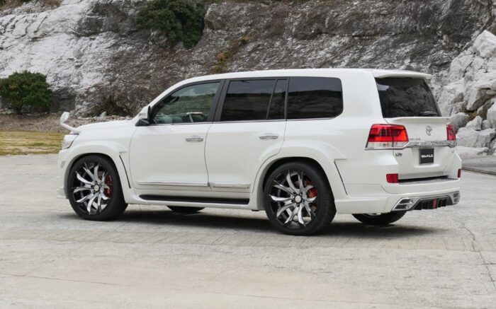 Тюнинг обвес WALD Sports Line для Land Cruiser 200 2015+ / Тойота Лэнд Крузер Тюнинг обвес WALD Sports Line для Land Cruiser 200 2015+ / Тойота Лэнд Крузер