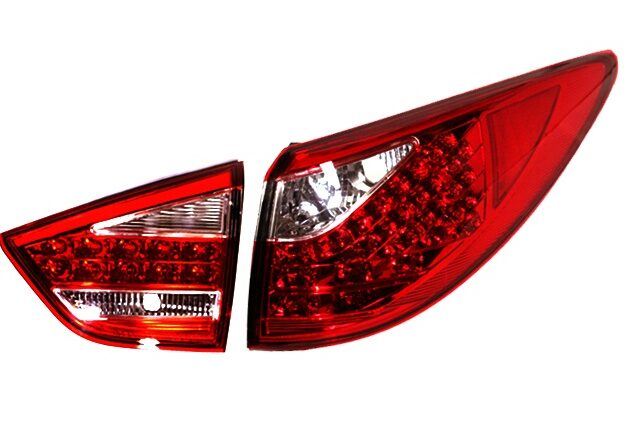 Альтернативные задние фонари «Cayenne Style» (красный хром) на автомобиль Hyundai Tucson IX / IX35